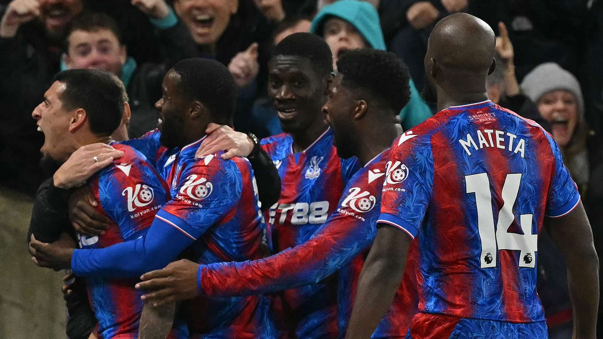 了中场球员 了中场球员